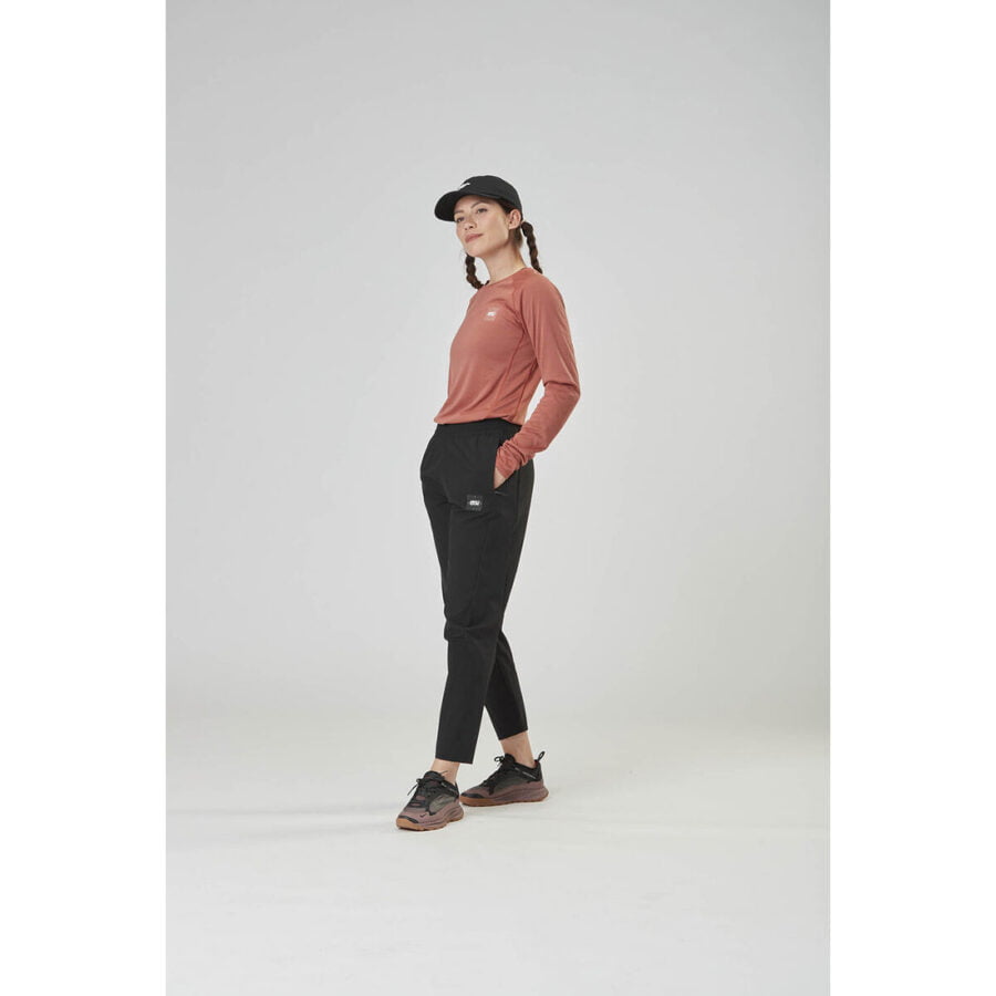 TULEE STRETCH PANTS