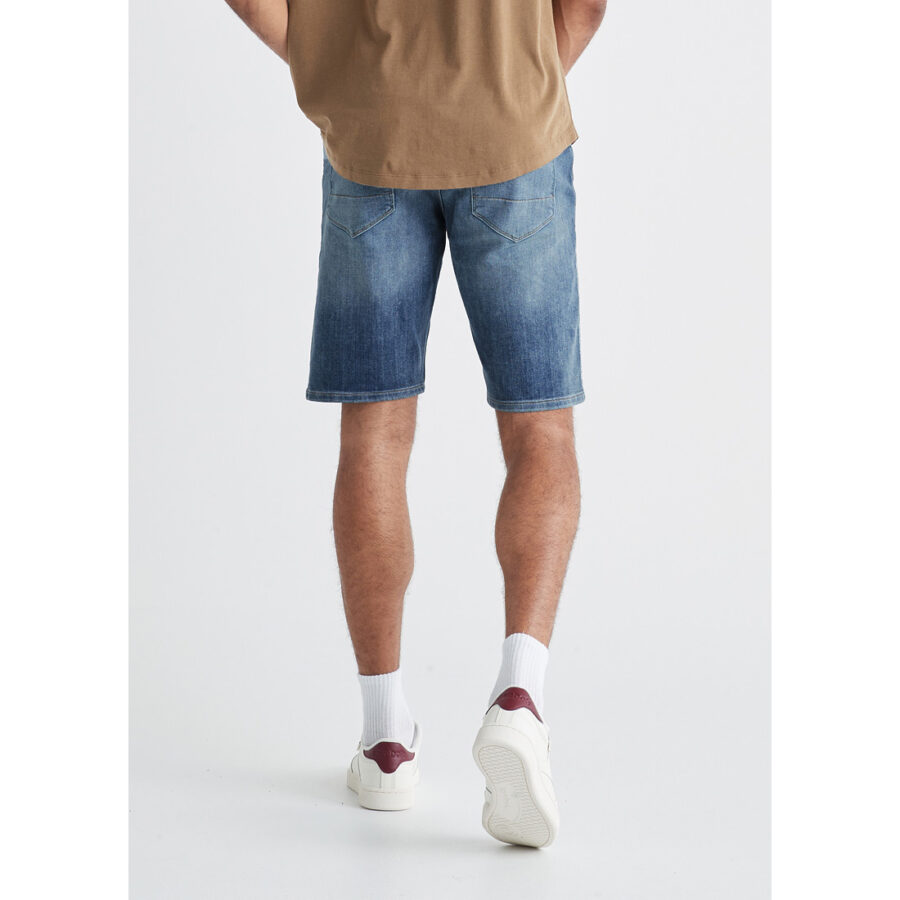 PERFORMANCE DENIM SHORT 11