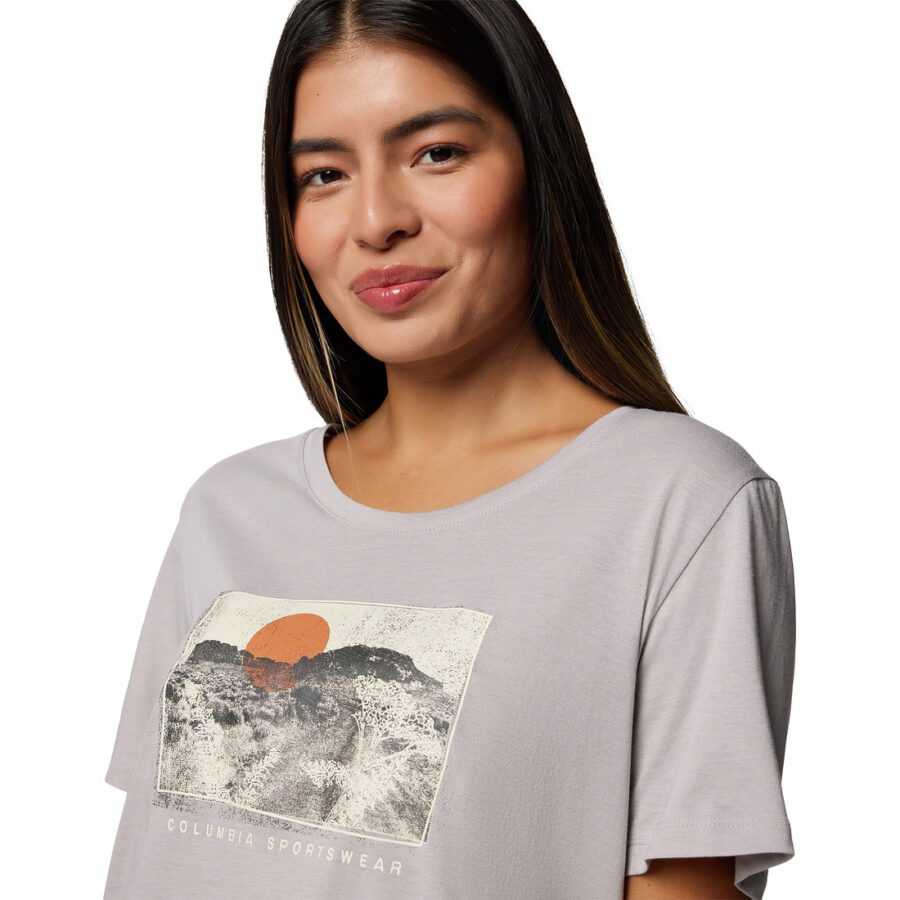 RUBY SPRINGS GRAPHIC SCOOP NECK SS RUBY SPRINGS GRAPHIC SCOOP NECK SS