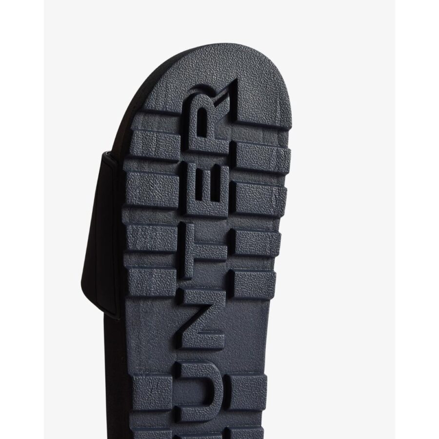 CORE EMBOSSED SILICONE SLIDER CORE EMBOSSED SILICONE SLIDER