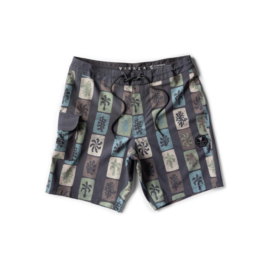 TROPIC TILES 18.5 BOARDSHORT