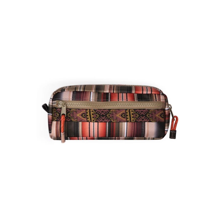 OUT POUCH OUT POUCH
