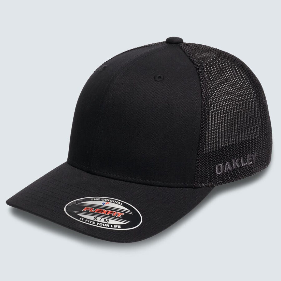GOLF CRESTING TRUCKER GOLF CRESTING TRUCKER