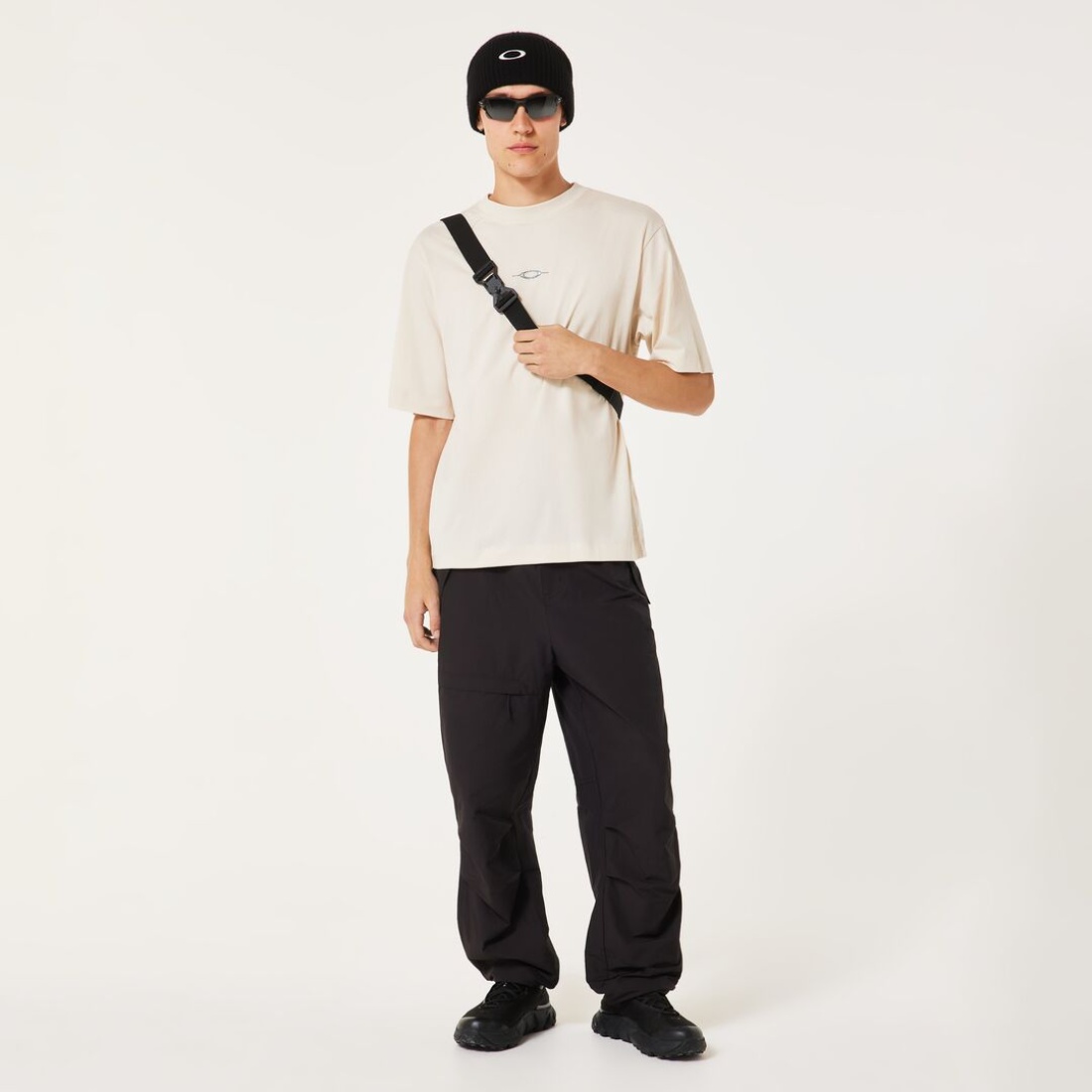 חולצה קצרה לגברים Stacked Metal Tee חולצה קצרה לגברים Stacked Metal Tee