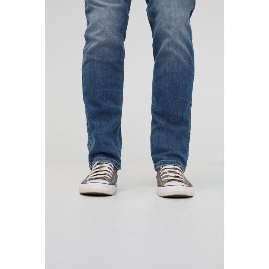PERFORMANCE SLIM STRAIGHT PERFORMANCE SLIM STRAIGHT